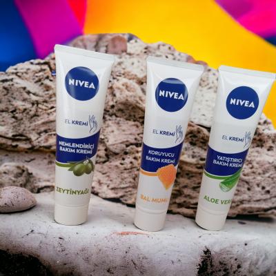 کرم مرطوب کننده و آبرسان 100ml Nivea