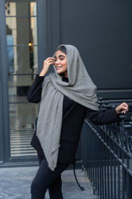 روسری پلیسه حاشیه پین دار
